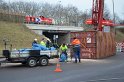 LKW umgestuerzt Niehler Hafen P236